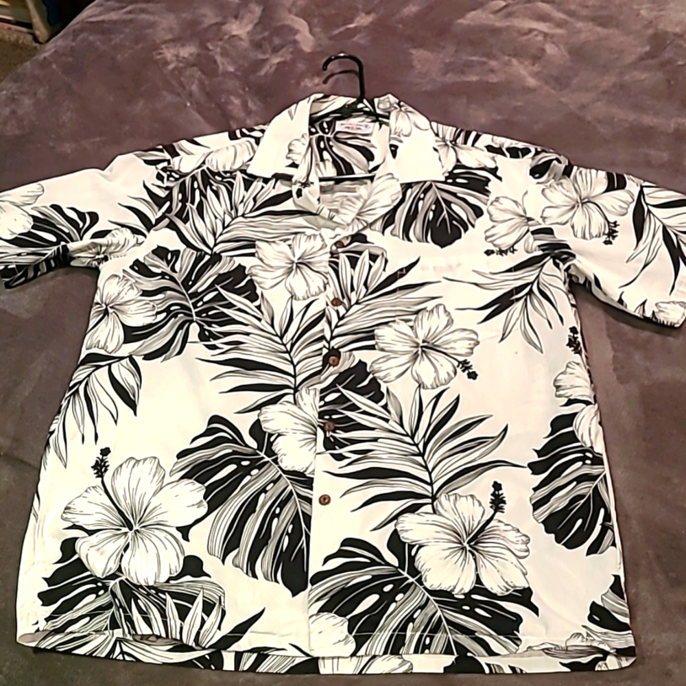 B/W Hawaiian shirt